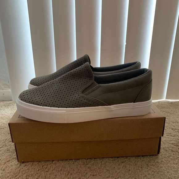 Jenn Ardor Slate Gray Slip Om Sneakers - Picture 1 of 5